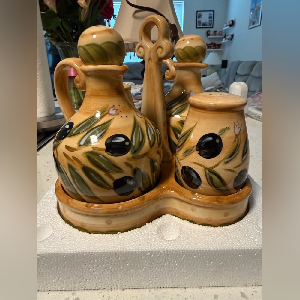 Provincial Olives Design Ceramic Set